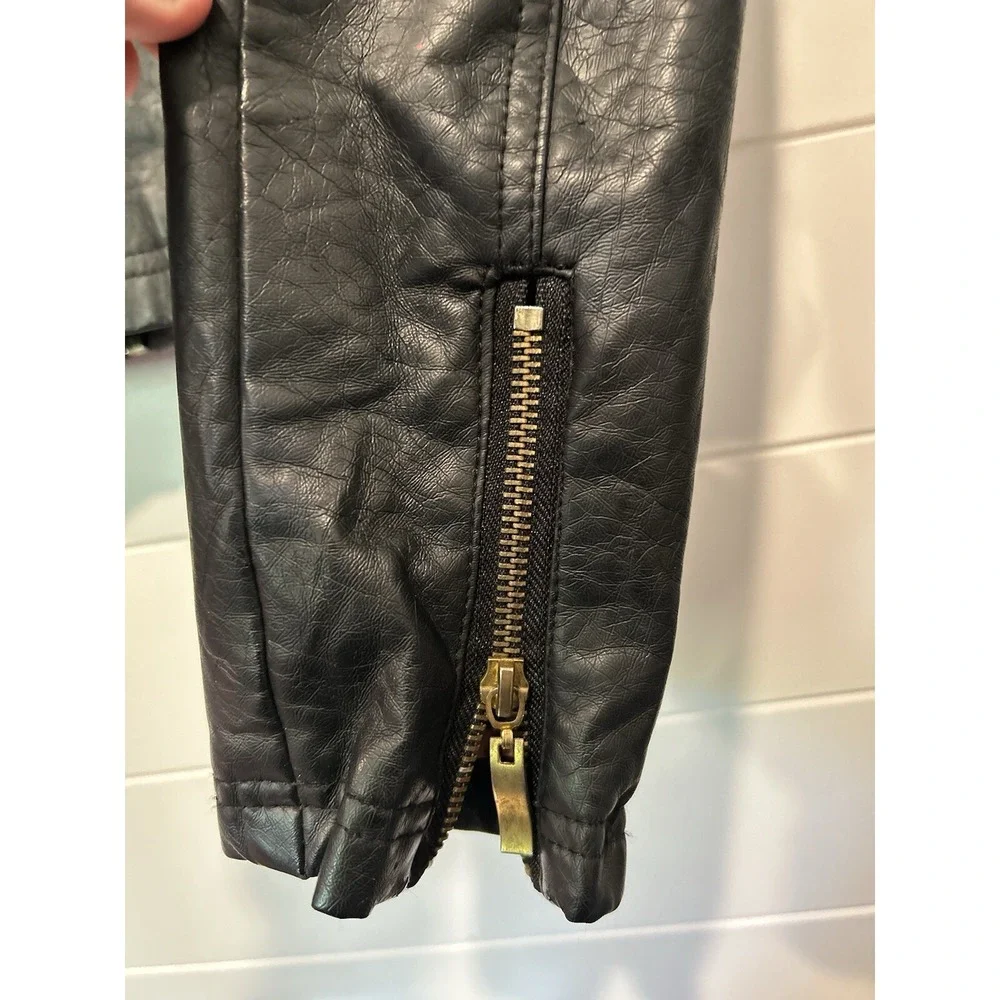 Charlotte Russe Faux‎ Leather Jacket Size Medium Leopard print inside